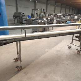 Mobile double belt conveyor